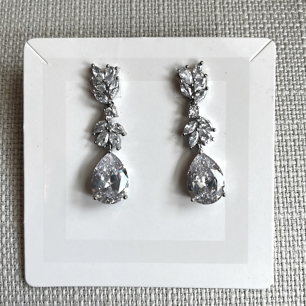 New Etsy Wedding/Black Tie earrings